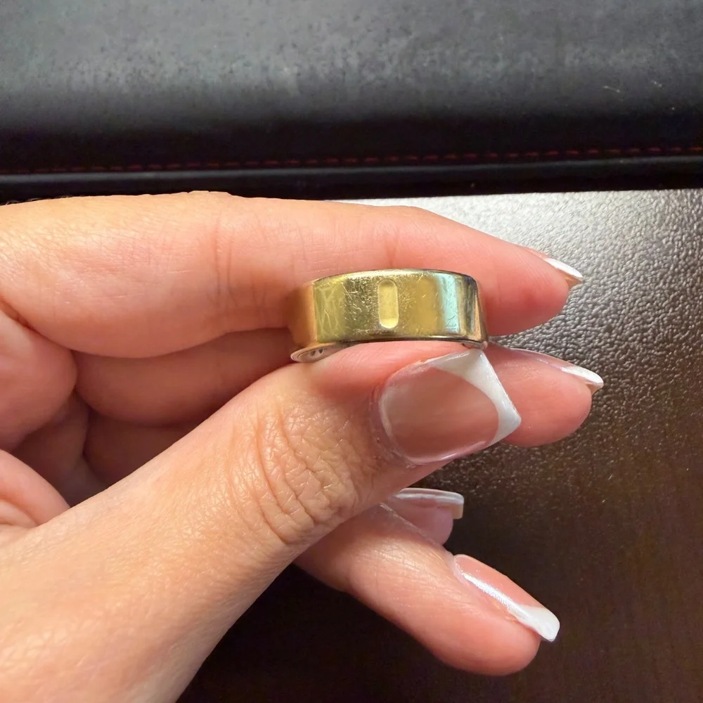 Oura Ring 4 Gold Size 9